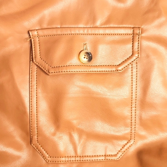 VEVERET Vegan Leather Shacket - Picture 6 of 14